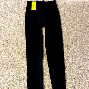 Black leggings size small